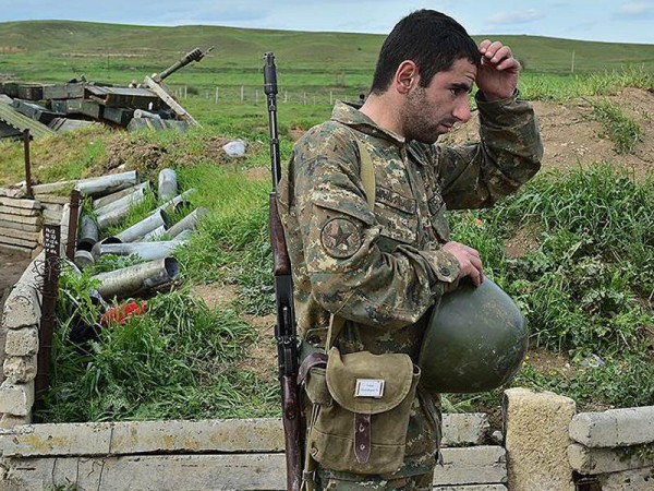 Erməni hərbçilər arasında kütləvi dava düşüb
