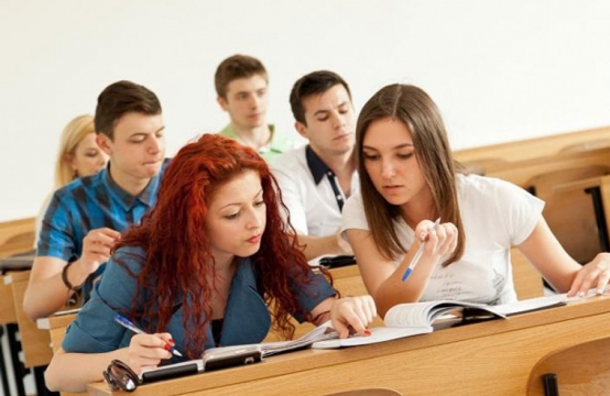 İmtahansız universitetlərə qəbul olmaq istəyənlərin NƏZƏRİNƏ