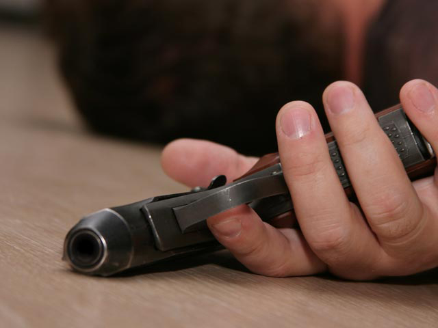 Özünü güllələyən Polis rəisi ürəyini NİŞAN ALIB