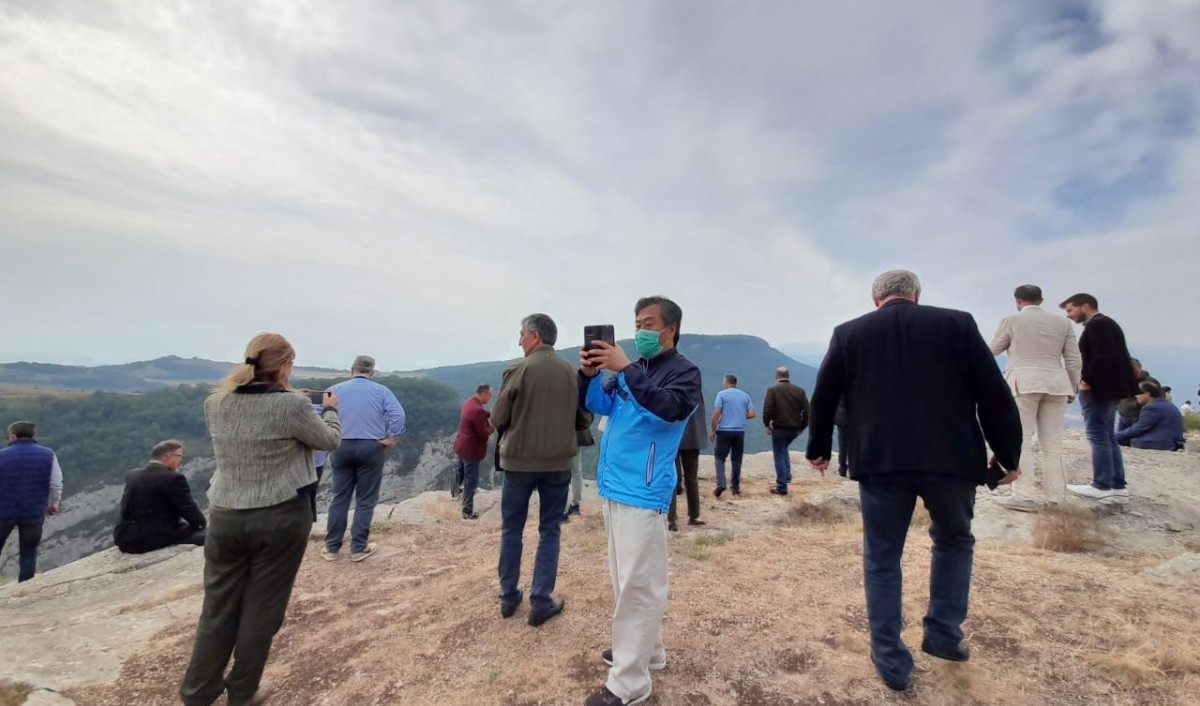 Xarici diplomatlar Cıdır düzündə - FOTOLAR