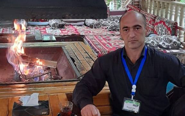 “Relax”da meyiti tapılan çayçının atası danışdı: “Oğlumu öldürüblər”
