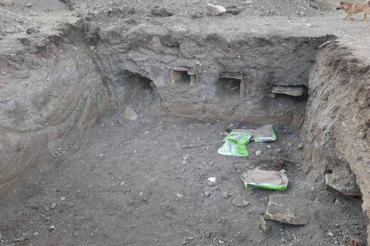 Qubada məktəb tikintisi zamanı qədim qəbirlər aşkarlanıb - FOTO