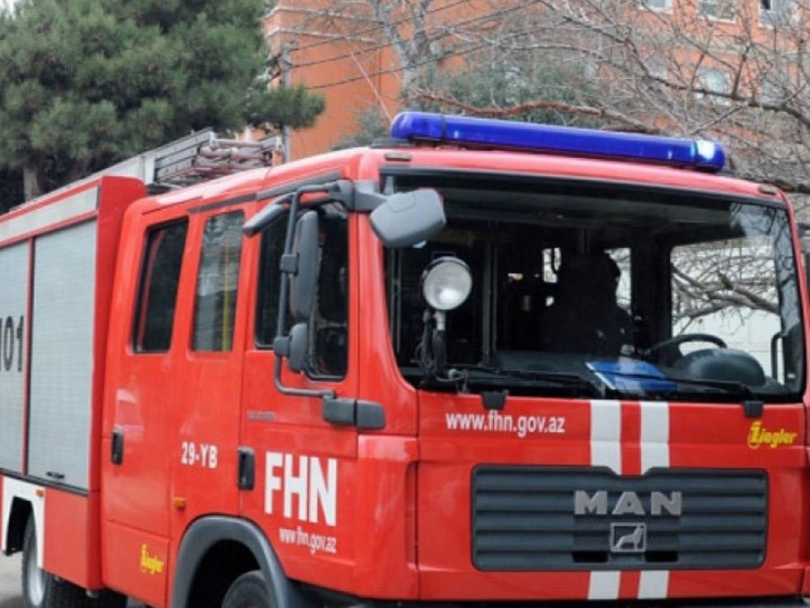 Zaqatalada ev yandı