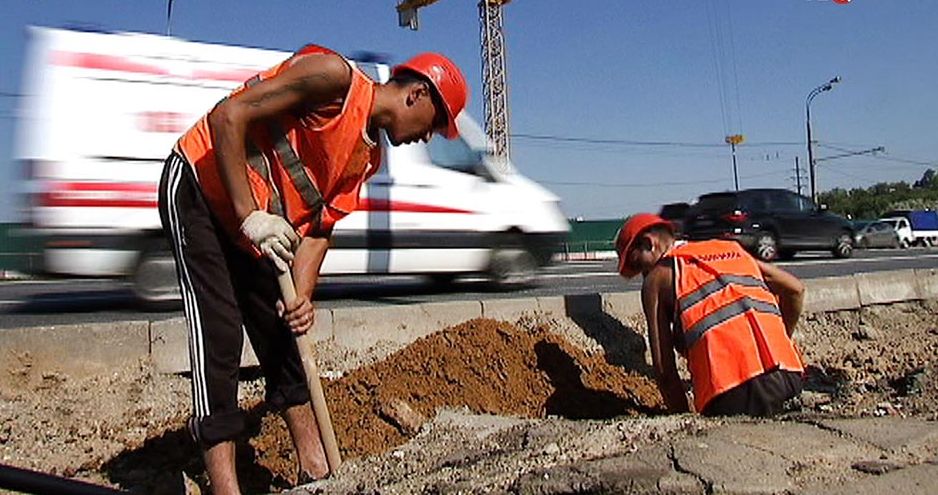 Hansı sahibkarlar işçiləri isti havalarda işlədiblər? - Nazirlikdən AÇIQLAMA 