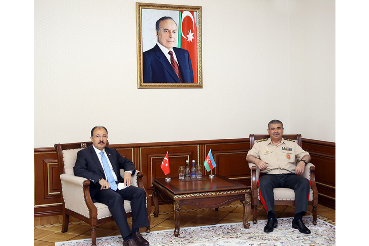 Zakir Həsənov Türkiyə səfiri ilə görüşüb