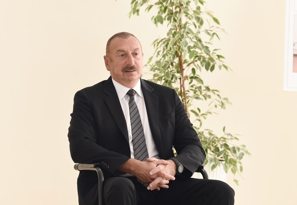 Bizim doğma torpağımız Zəngəzurdur, Göyçə mahalıdır, İrəvandır, biz qayıdacağıq