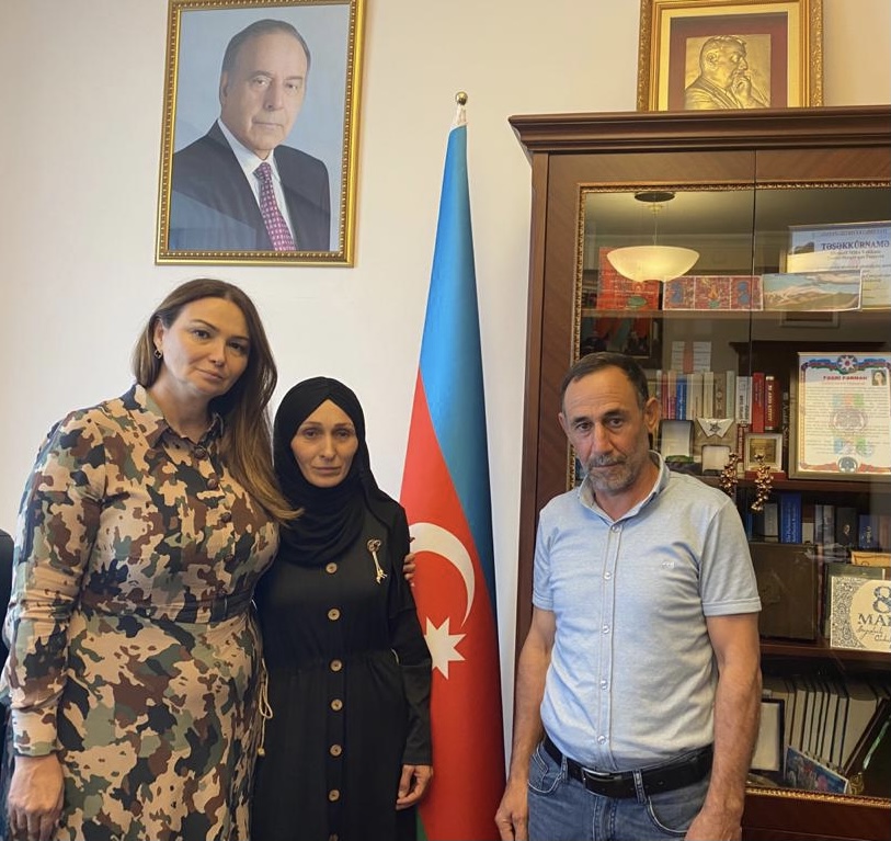 Deputat şəhid Rəvan Məmmədovun valideynləri ilə görüşüb