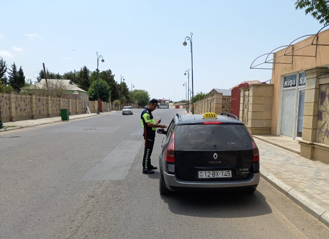 Maska taxmayanlar cərimələndi