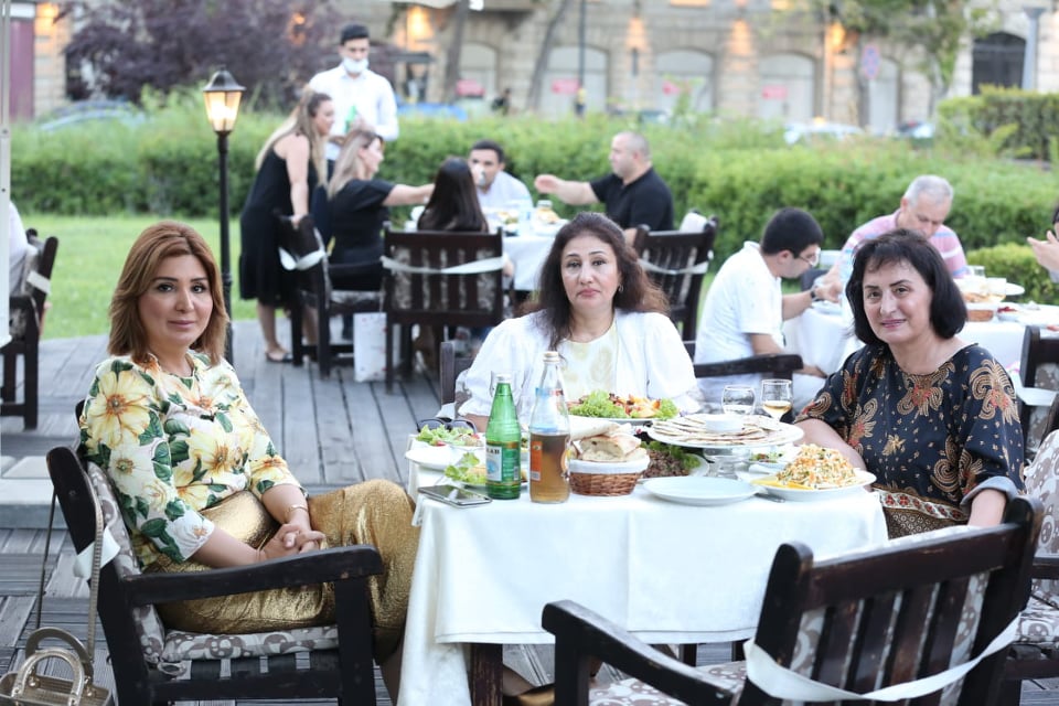Qadınlar təşkilatı jurnalistləri bir araya gətirdi