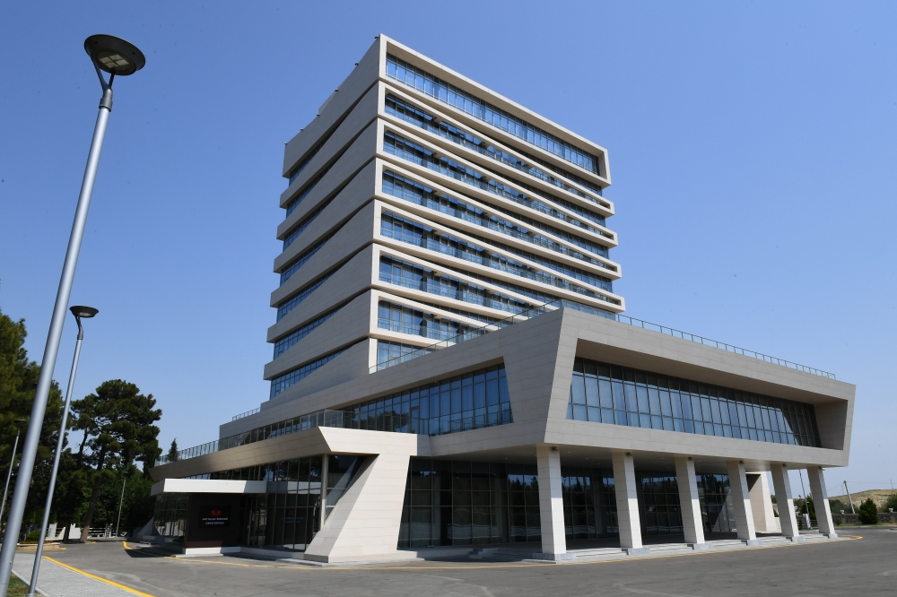 Prezident Naftalanda yeni sanatoriyanın AÇILIŞINDA