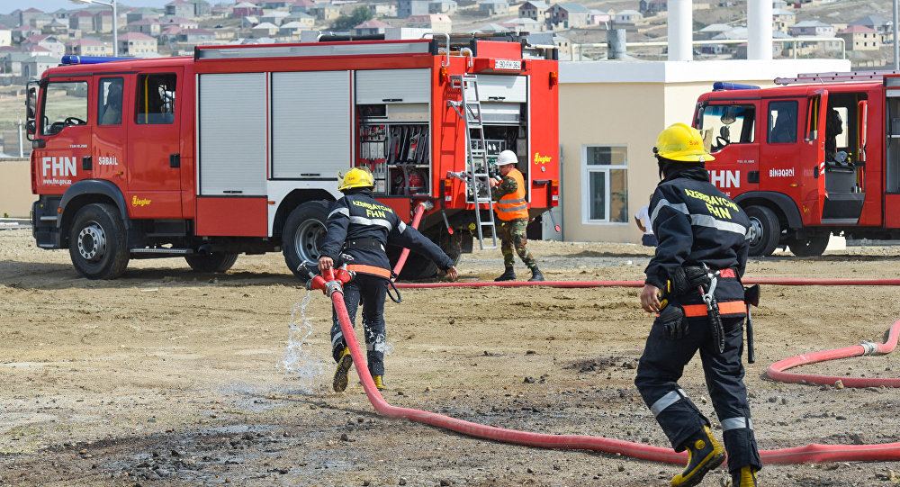 Bakıda 13 mərtəbəli binada yanğın 