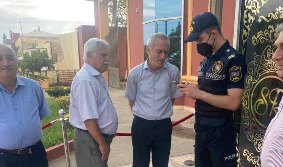 Samuxda 70 nəfər toya buraxılmadı