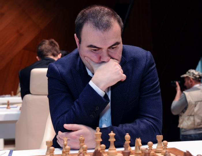 Şəhriyar yenidən Aronyana qarşı