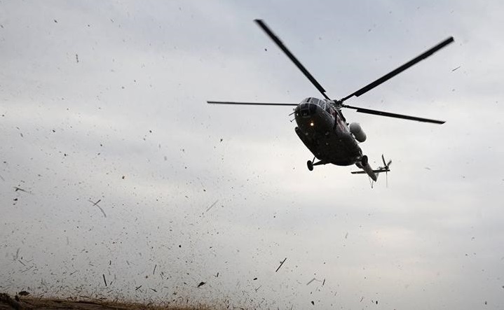 Rusiyalı turistləri axtaran helikopter qəzaya uğradı - Ölən var