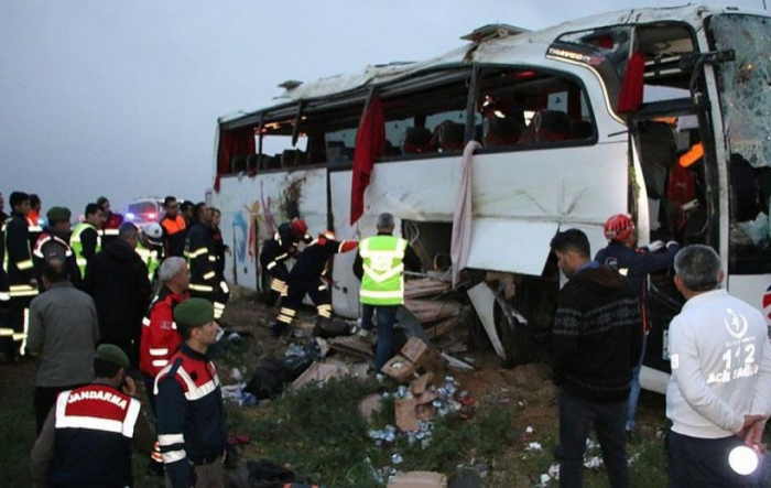Türkiyədə dəhşətli qəza - 9 ölü, 30 yaralı