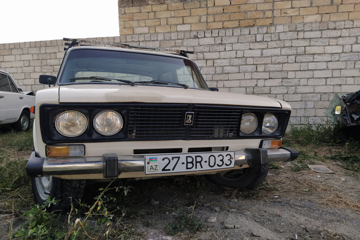 Qaçırdığı maşınla qəza törətdi - FOTO