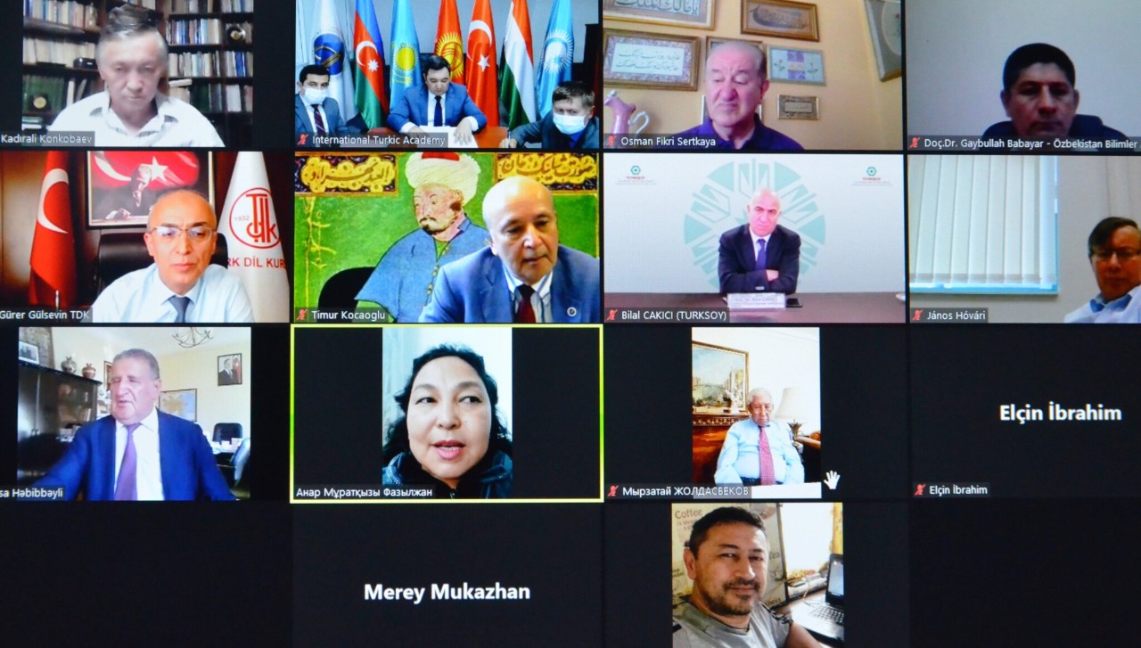 Beynəlxalq Türk Akademiyası ekspertlərlə müzakirələr keçirdi  