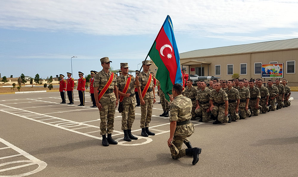 Gəncədə gənc əsgərlər Vətənə sədaqət andı içdilər