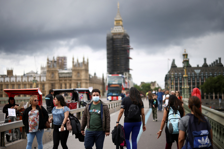 Britaniyada daha 37 nəfər koronavirusdan ölüb