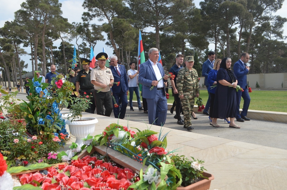 Şəhid polkovnik-leytenantın anım mərasimi keçirilib - FOTOLAR