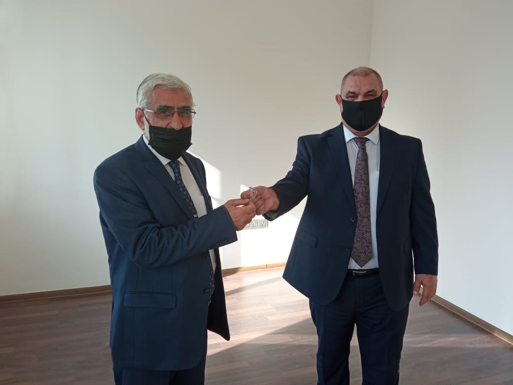 Daha 2 siyasi partiya ofislə təmin olundu  