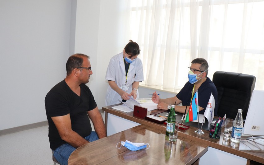 Dünya şöhrətli həkimlər qazilərimizi müayinə edir - FOTO