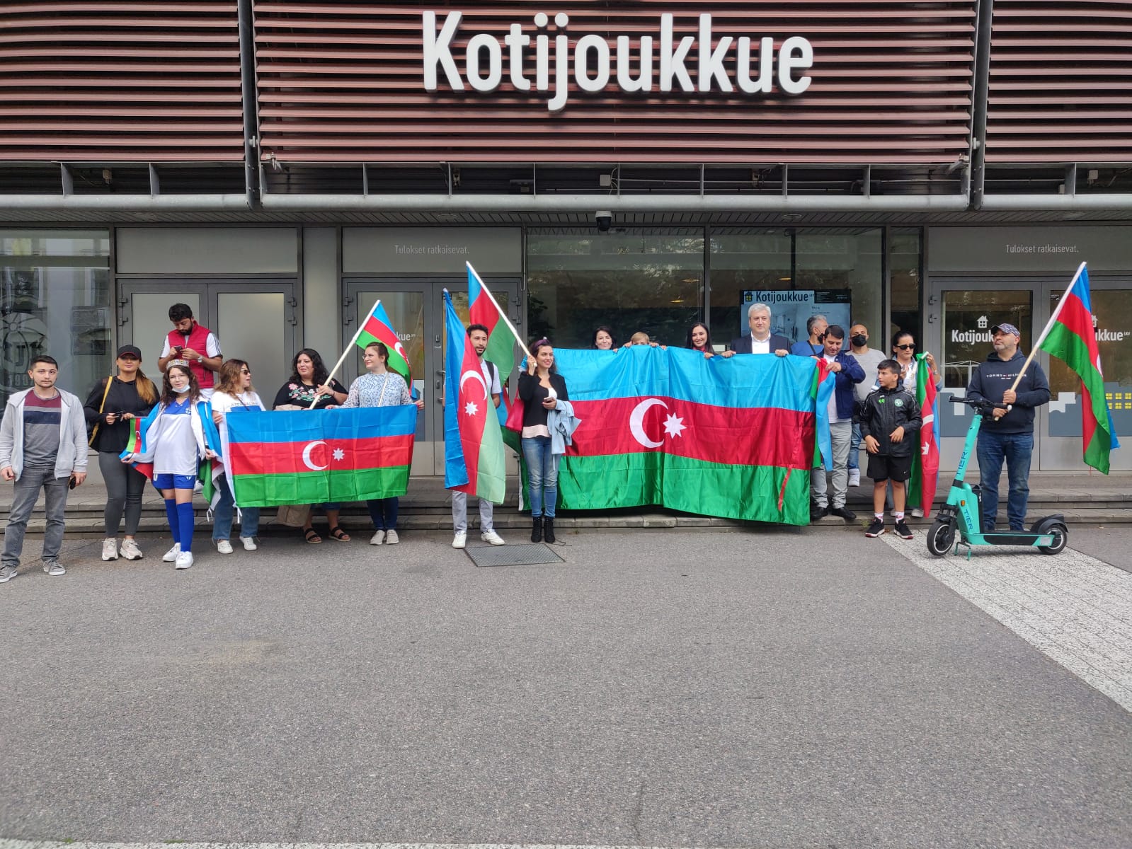 Finlandiya azərbaycanlıları “Neftçi”yə dəstək olublar