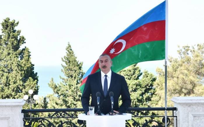 İlham Əliyev: “Erməni ordusunun “müzəffər ordu” olmasını 44 gün ərzində yerlə-bir etdik”
