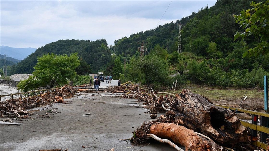 Türkiyədə sel qurbanlarının sayı 64-ə çatdı - YENİLƏNİB