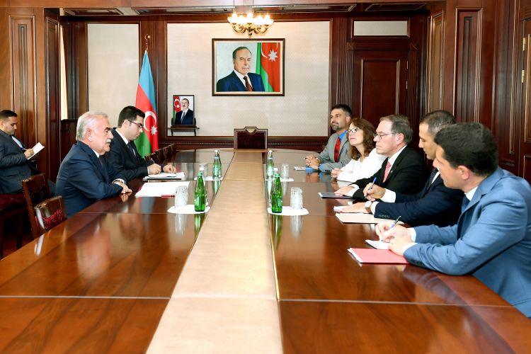 ABŞ səfiri ailəsi ilə Naxçıvana getdi