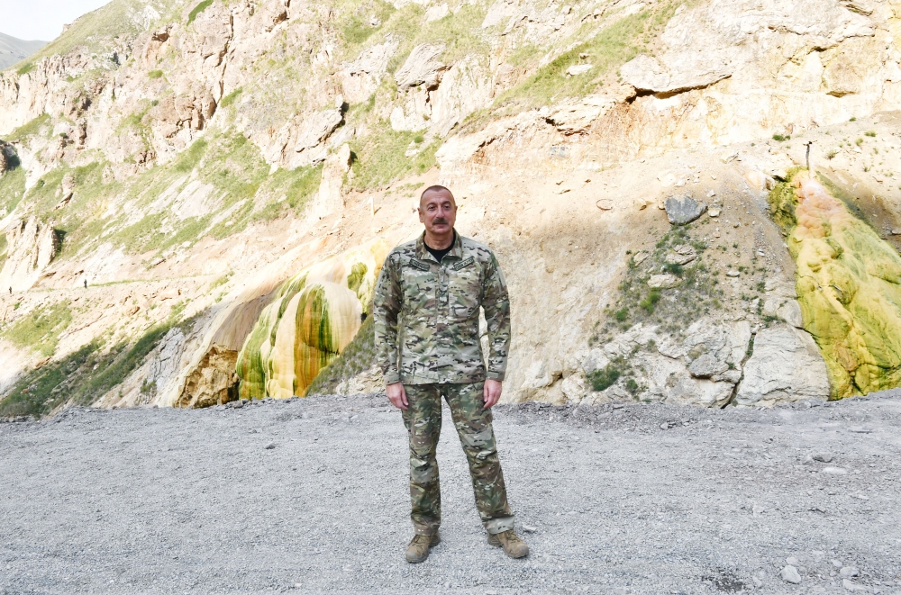 Prezident: “Əsas vəzifəmiz azad edilmiş torpaqlarda möhkəmlənməkdir”