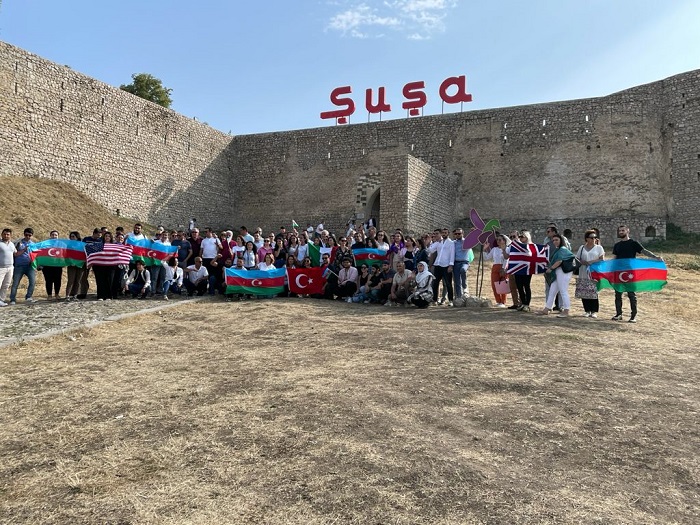 Azərbaycan diaspor nümayəndələri Şuşada - FOTO