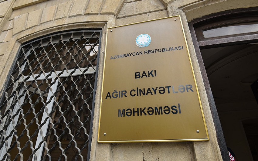 Hakim gömrükçülərin məhkəməsində özü-özünə ETİRAZ ETDİ