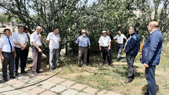 İcra başçısı sakinlərin problemlərini dinlədi  