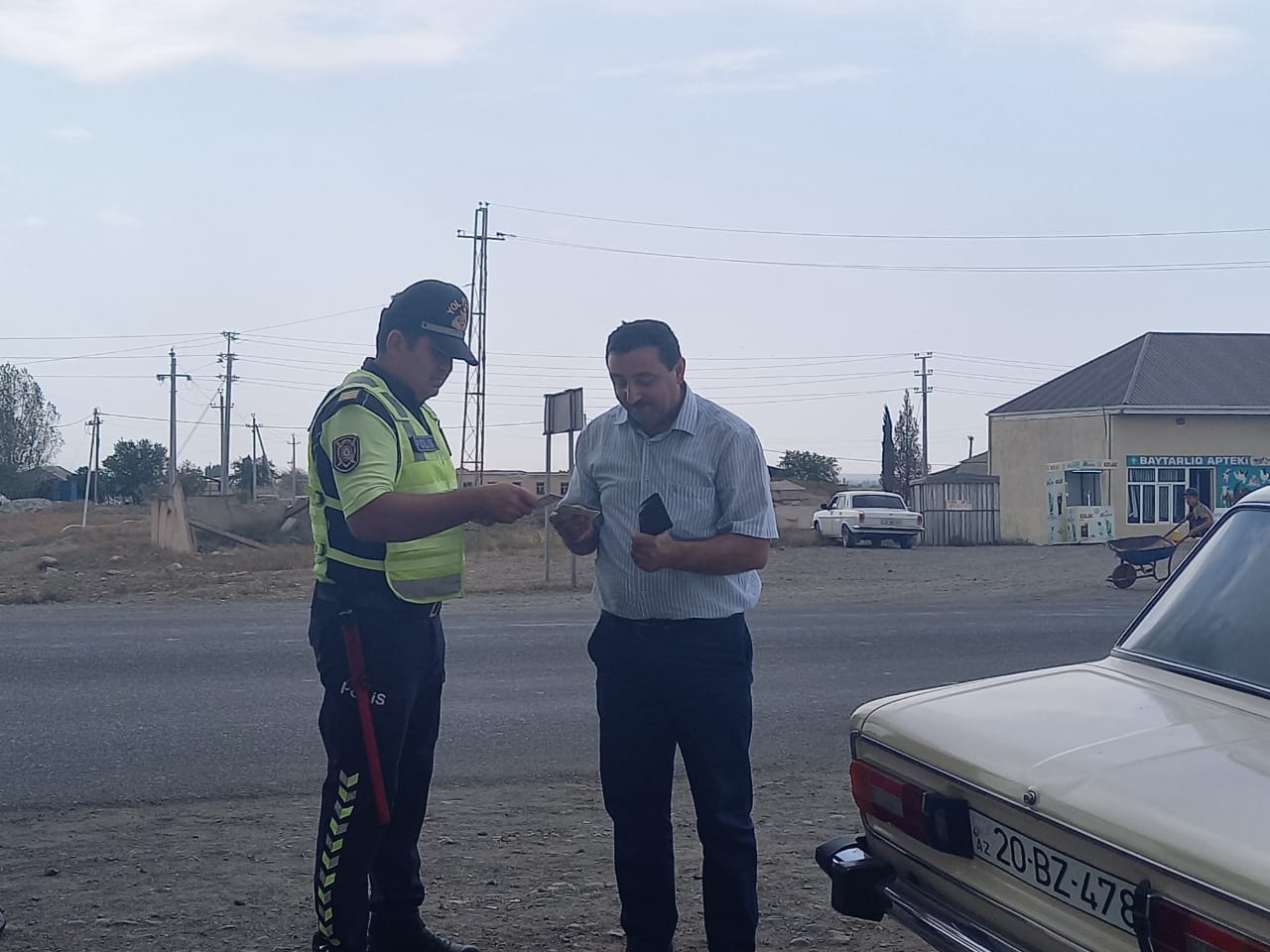 Qaydaları pozan sürücülər cərimələndi
