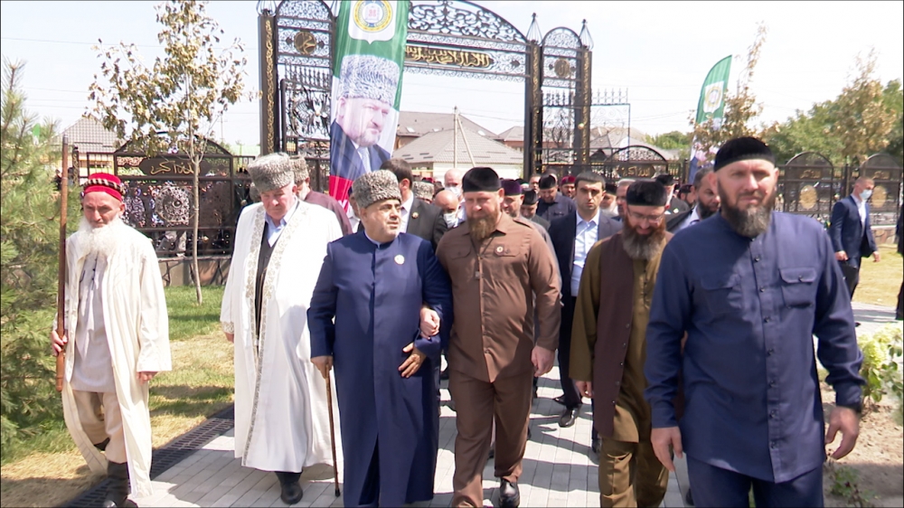Şeyxin Çeçenistana səfəri başa çatdı - FOTO