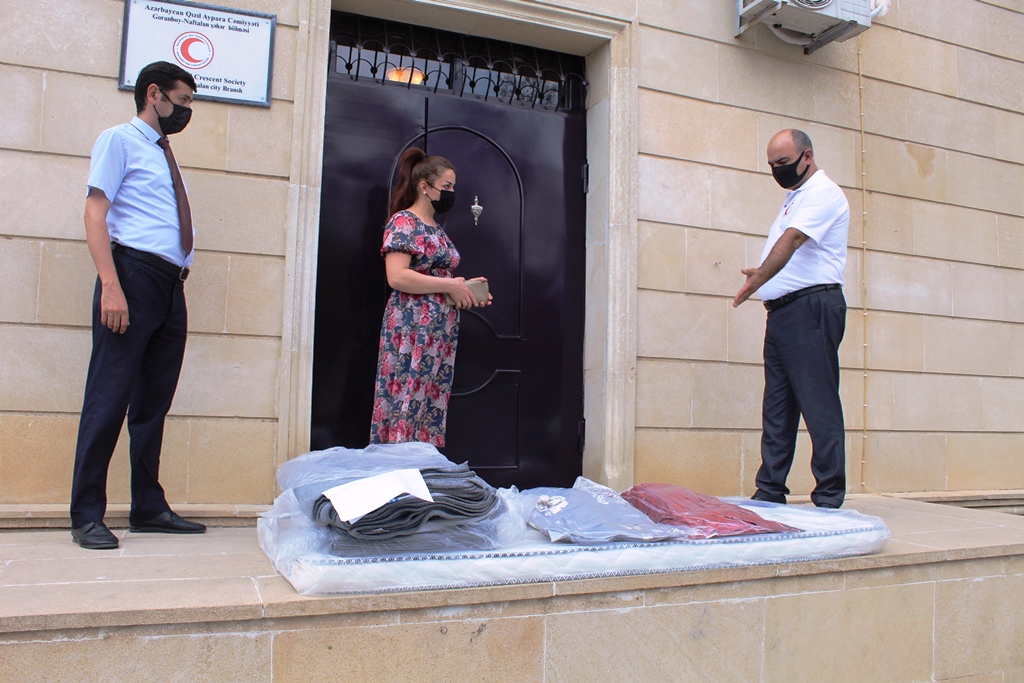 Naftalanda aztəminatlı ailələrə yardım paylanıldı - FOTO