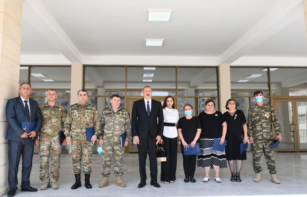 Prezidentin şəhid ailələri və qazilərlə görüşündən FOTOLAR