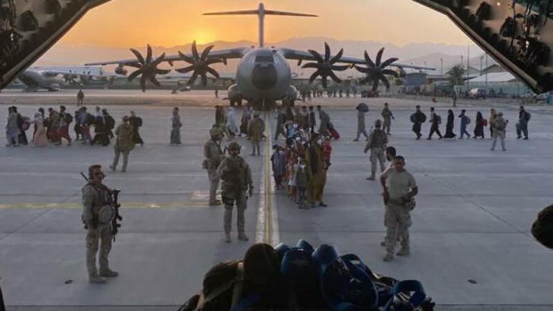 Taliban Kabil aeroportu ilə bağlı  açıqlama yaydı