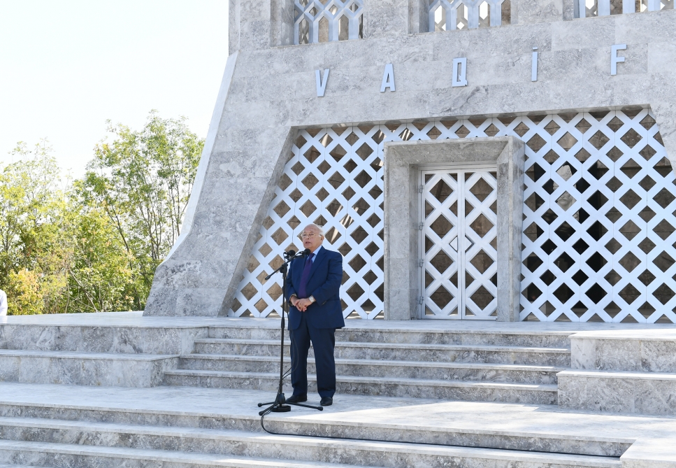 “Təəssüf edirəm ki, Heydər Əliyev bu günü görmədi” - Xalq yazıçısı