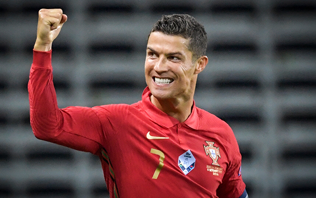 Ronaldo 10-cu dəfə Ginnesin Rekordlar Kitabına düşdü