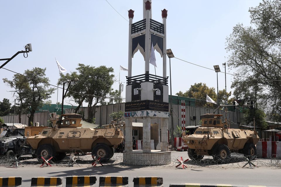 “Taliban” Pəncşir rəisinin ofisini ələ keçirdi