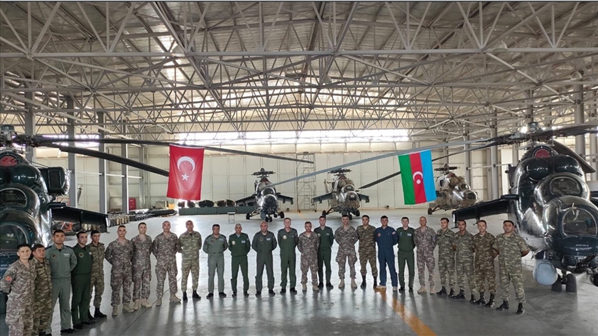 Pilotlarımız Türkiyədə təlim keçdi