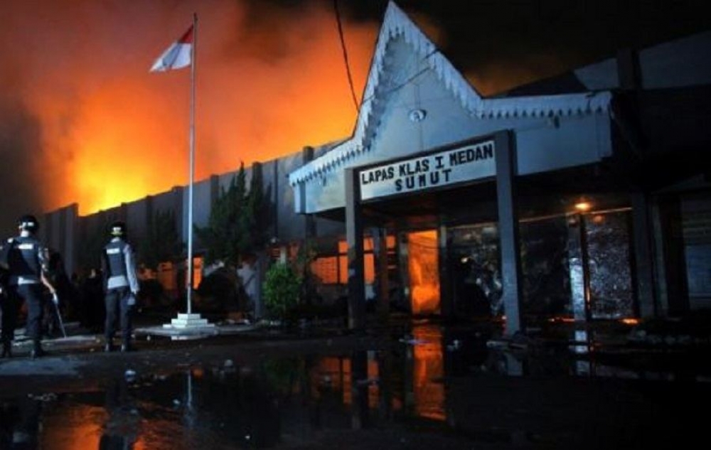 Həbsxanada yanğın: 40 nəfər həlak oldu