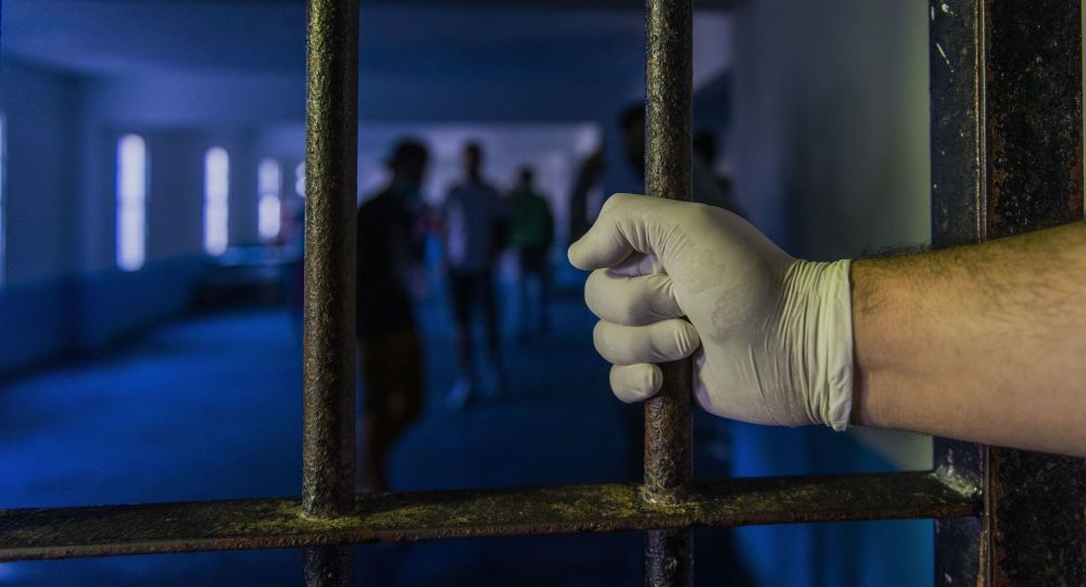Azərbaycanda bütün məhbuslara peyvənd vurulub