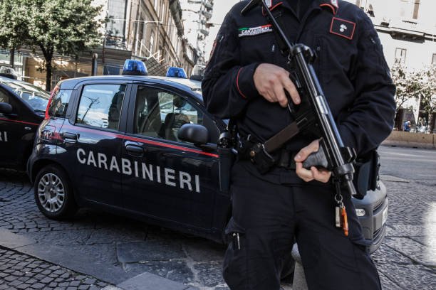 İtaliyada miqrant 5 nəfəri bıçaqladı