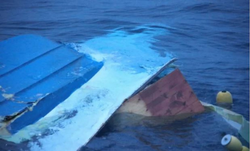 Naqasaki sahillərində gəmilər toqquşdu: Ölənlər var