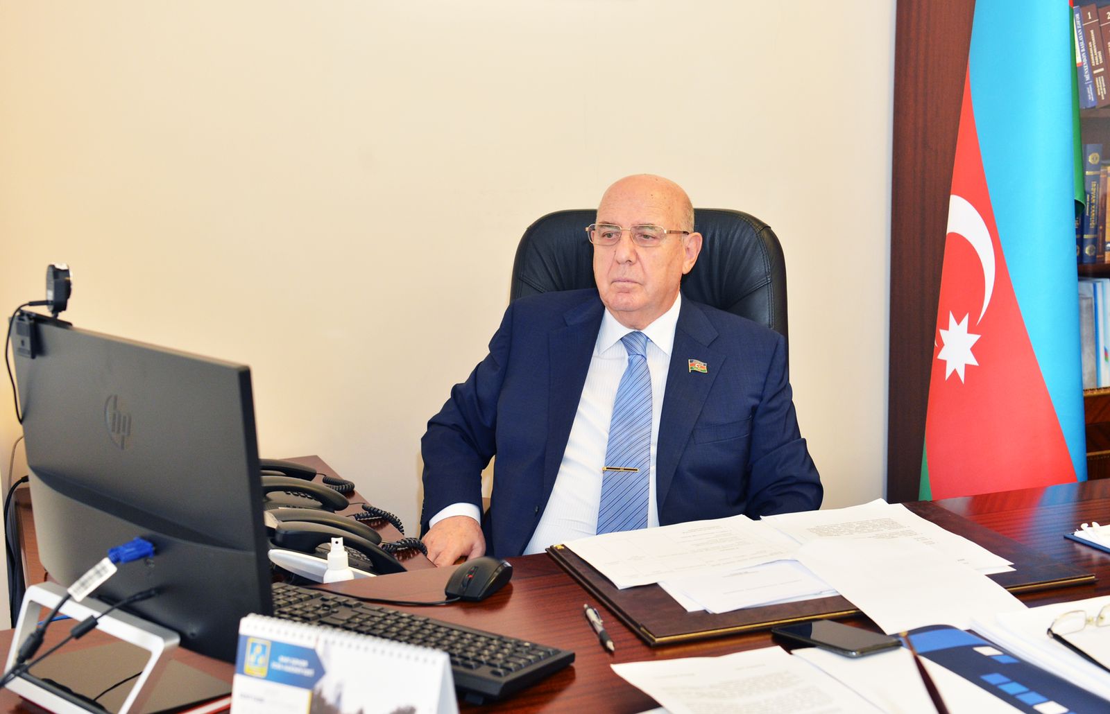 Qanun layihələri plenar iclasa tövsiyə olundu