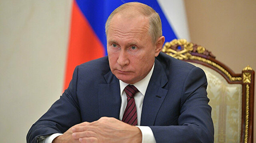 “Ətrafımda çoxu koronavirusa yoluxub” - Putin