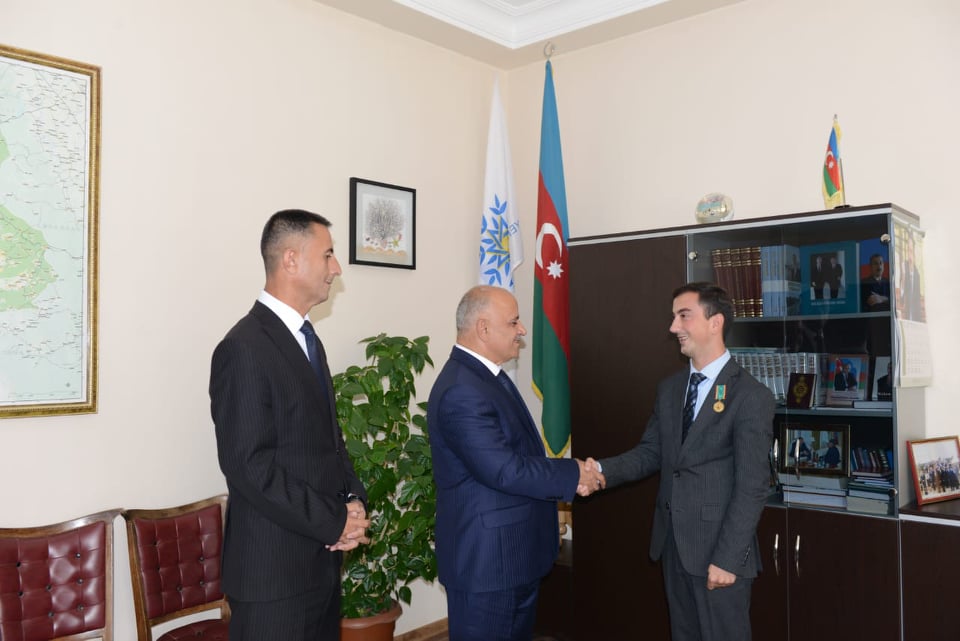 YAŞAT Fondunun nümayəndəsi medalla təltif olundu - FOTOLAR
